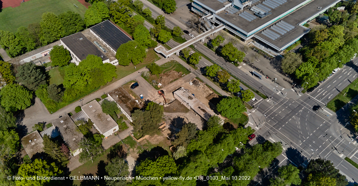 10.05.2022 - Luftbilder von der Baustelle Haus für Kinder in Neuperlach